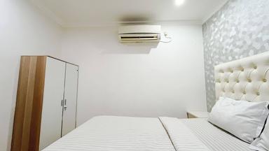 Zen Boutique Syariah Residence Senen Superior Queen B