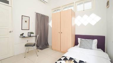 Rukita Miel Home Tomang Regular Single B