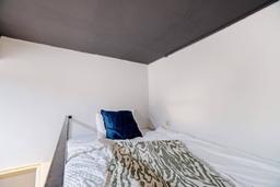 Regular Full Loft B