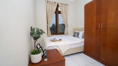 Uma Kost Cozy Rooms Benhil Compact Queen A