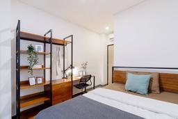Compact Queen A