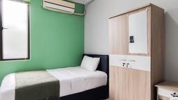Compact Single B