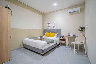 Rukita Deluxe Familia Cilandak Executive Queen A