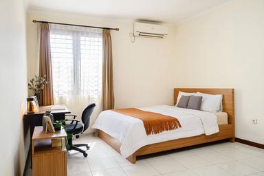 Rukita Centro Living Kebon Kacang Flat Residence Queen A
